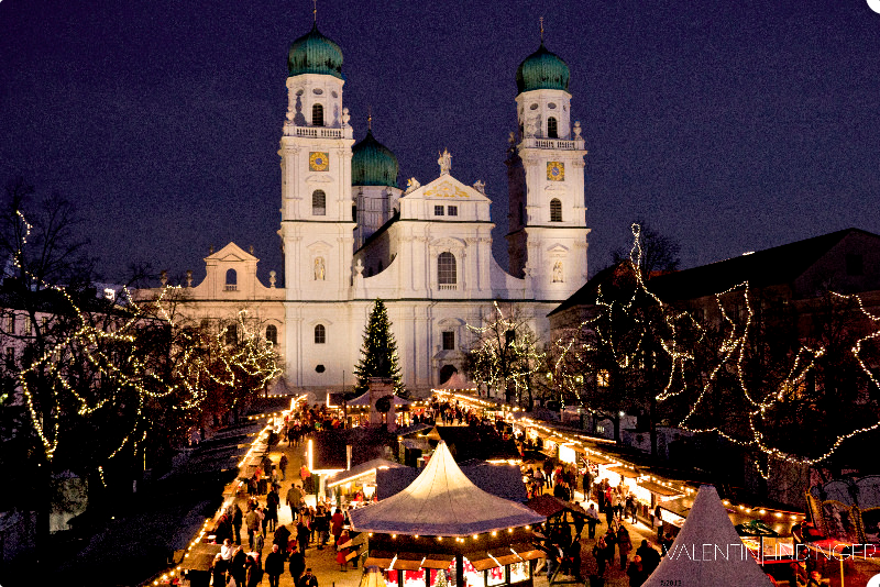 Screenshot-2025-11-26-at-11-46-38-Impressionen-Christkindlmarkt-Passau-1